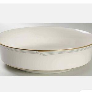 Noritake Fine China Golen Cove 8.25 Vegetable Bowl with Gold Trim.